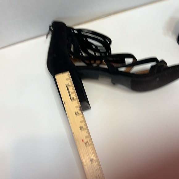 Sociology Strappy sandals. Black. Size 9 1/2.Block Heel - Picture 4 of 8